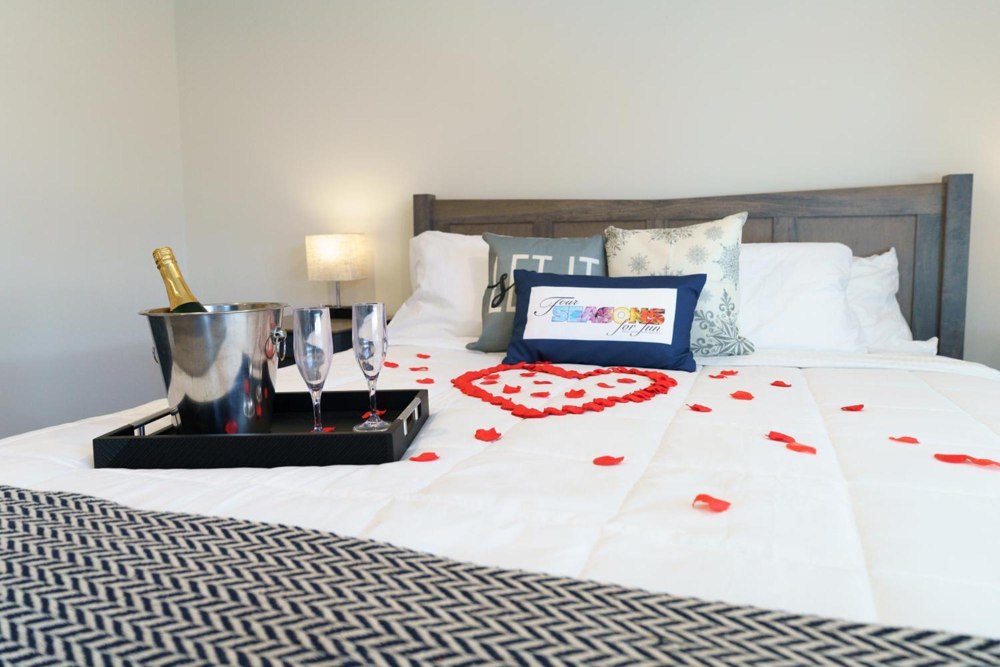 Four Seasons For Fun Bed & Breakfast Lakeville エクステリア 写真